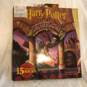 15 pairs of Harry Potter themed socks